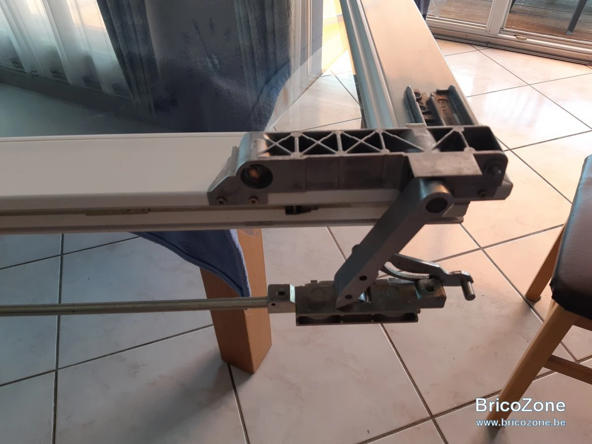 72402_7dcb43ffdf9ef1dc6bdc49a237ebd092 - Reparation Velux Province d'Anvers