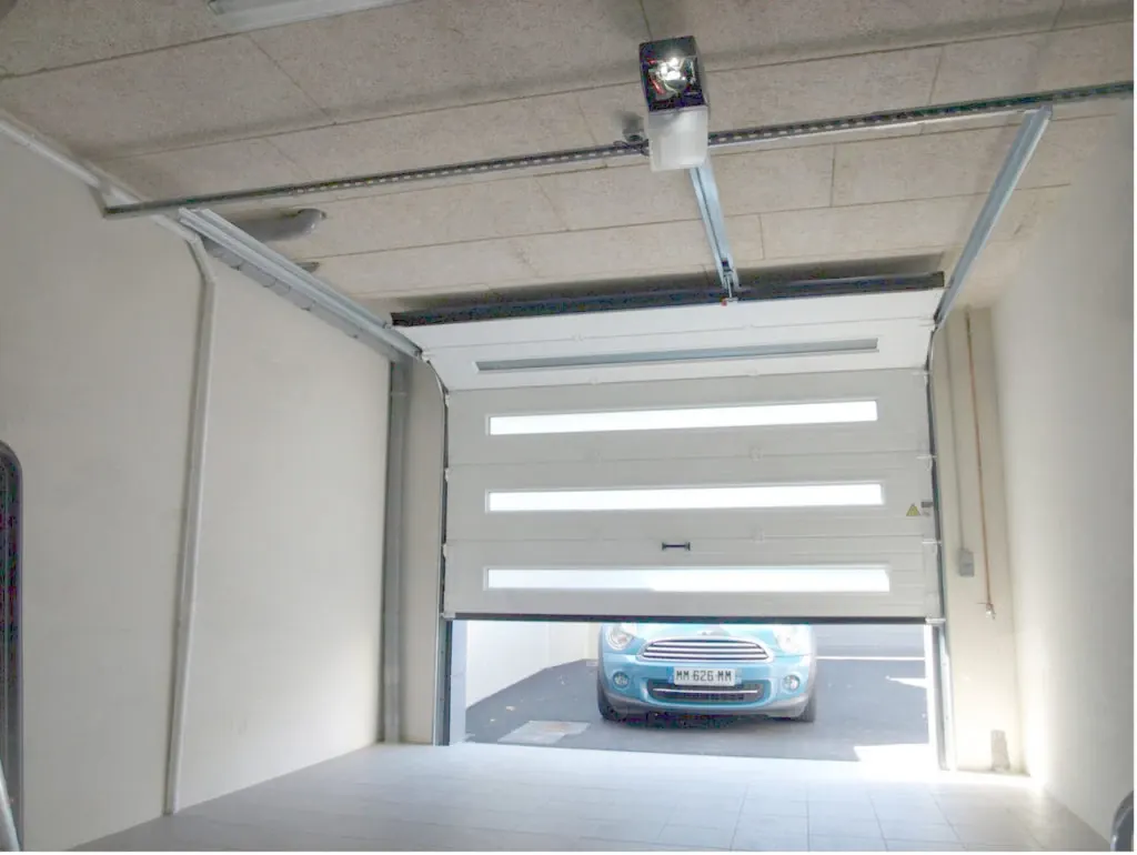 Porte de garage sectionnelle