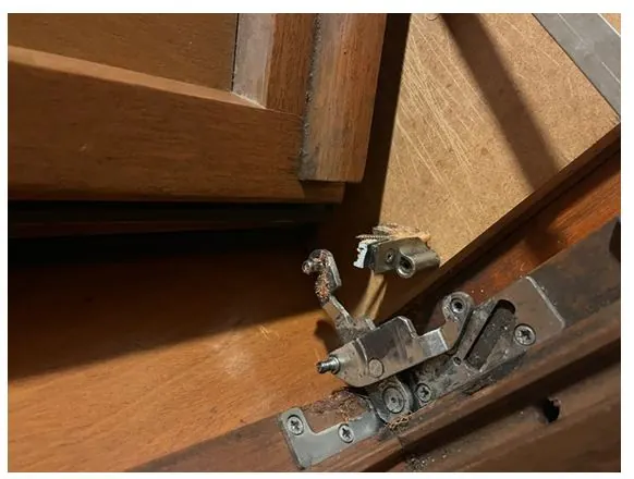 Détail de quincaillerie et de fermeture