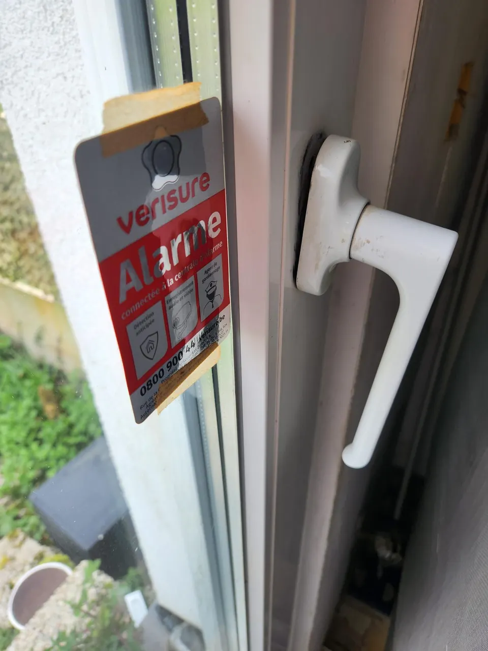 Porte et contrôle de fermeture