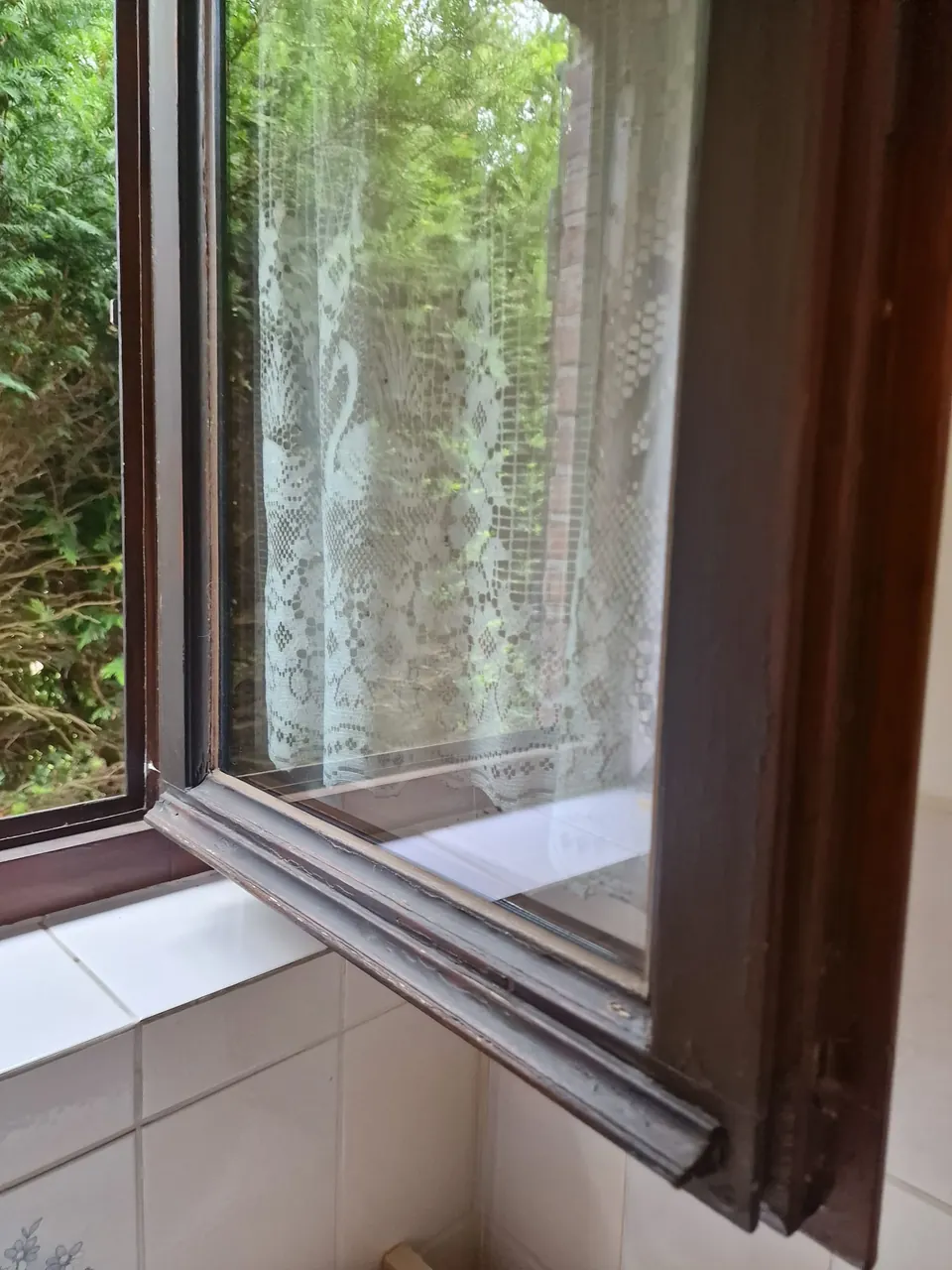 Châssis et ouvrant de fenêtre