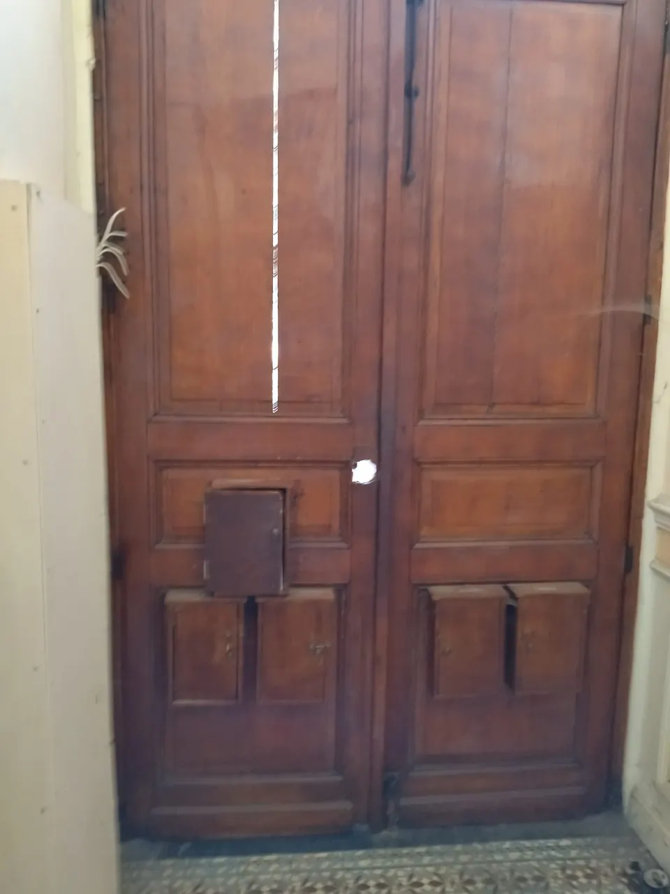 Porte et contrôle de fermeture