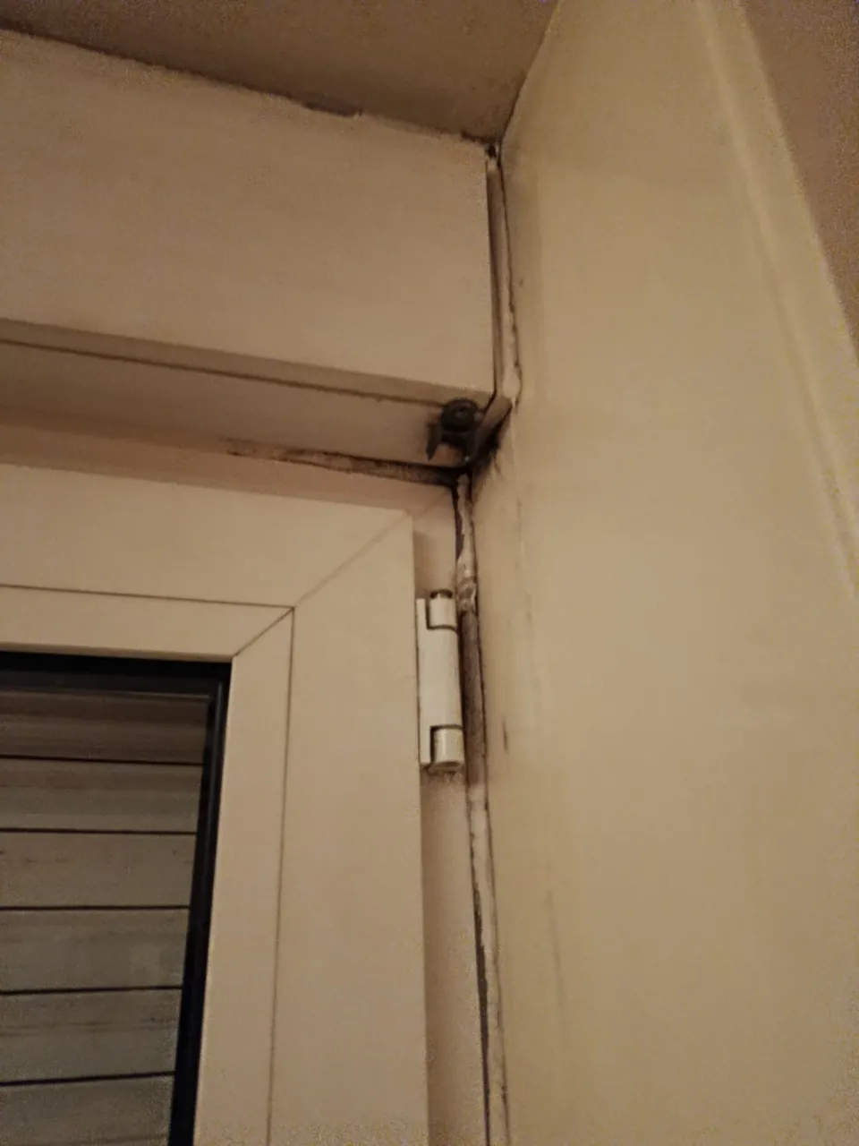 Porte et contrôle de fermeture
